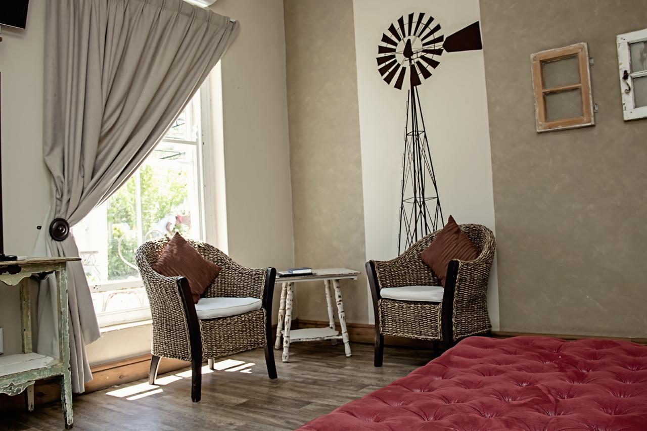 Cape Karoo Guesthouse Beaufort West Exterior foto